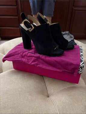 Diane Von Furstenberg Black Suede Open-Toe Block Heel Slingbacks